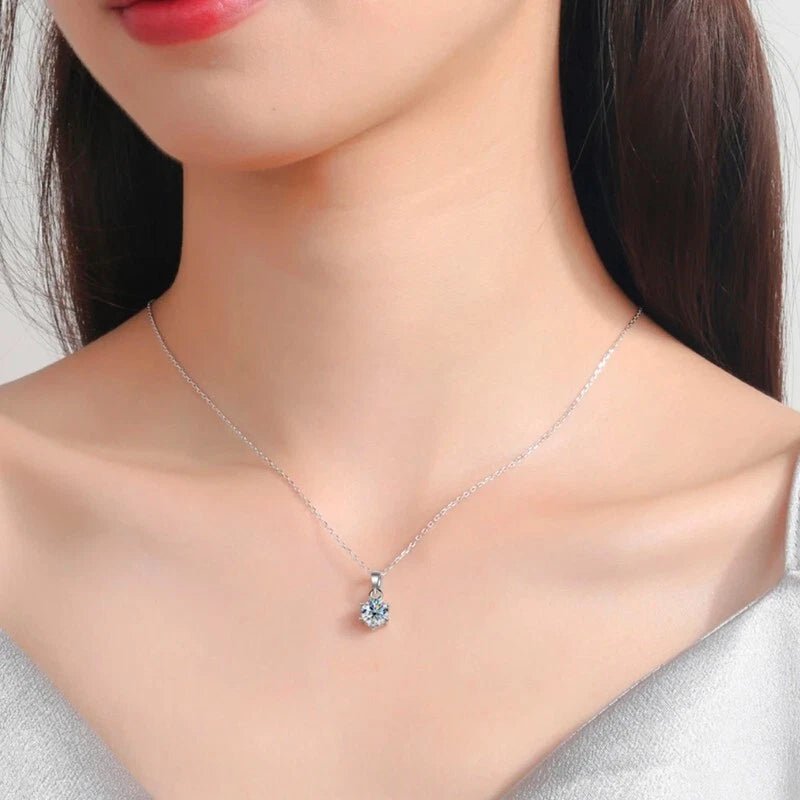 18K Gold Classic Four-claw Diamond Necklace - Purmina