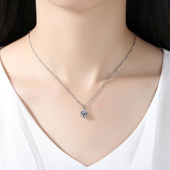 18K Gold Classic Four - claw Diamond Necklace - Purmina