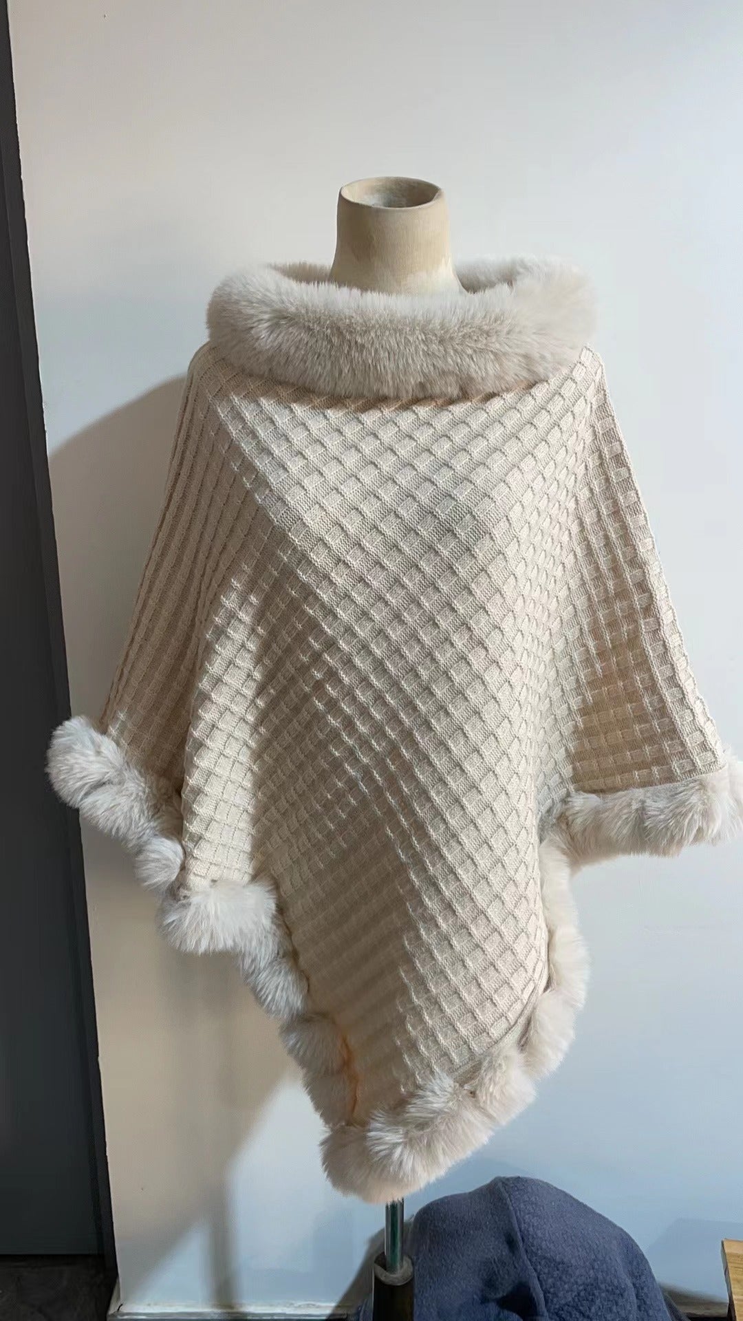 Women’s Faux Rabbit Fur Poncho